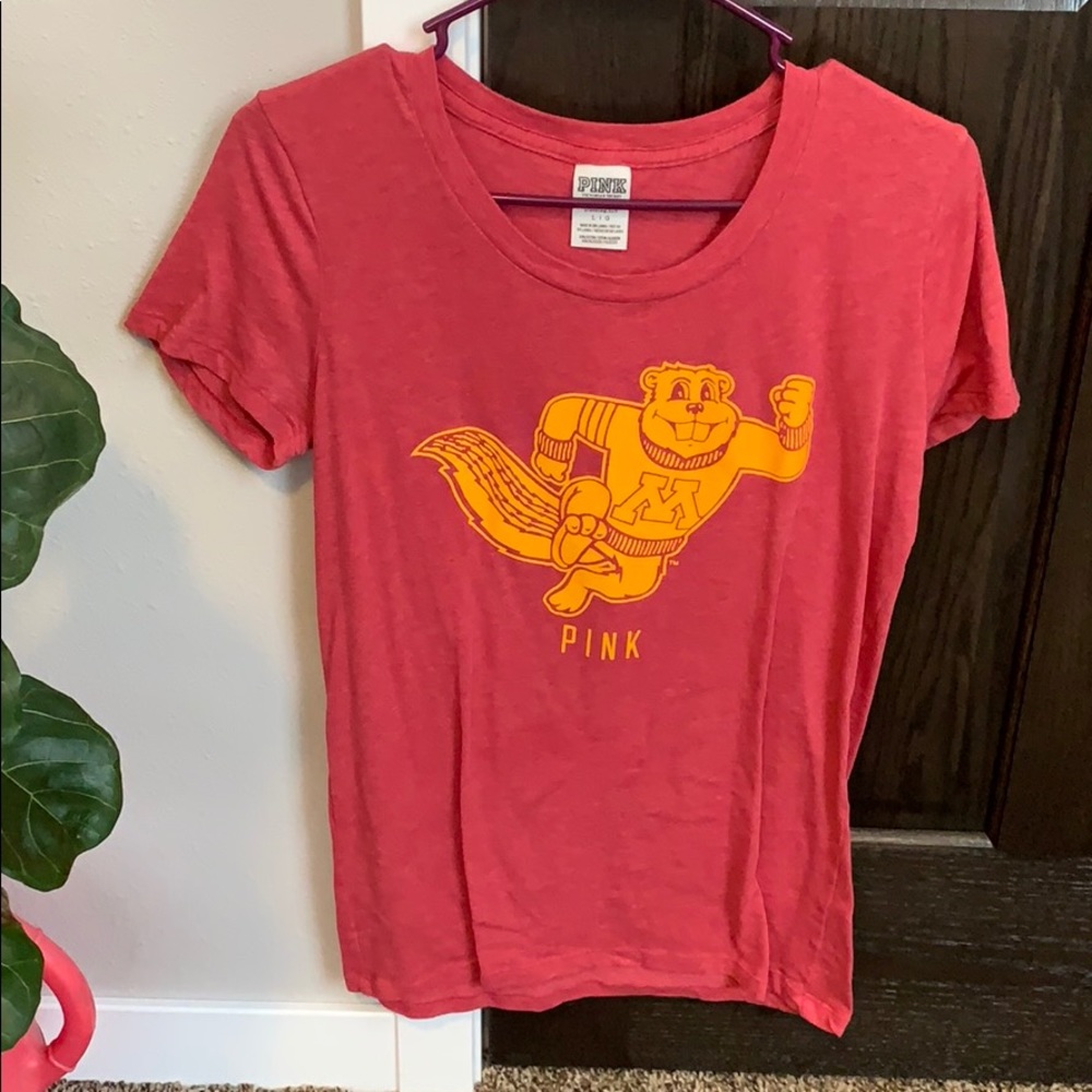 VS PINk U of M t shirt
